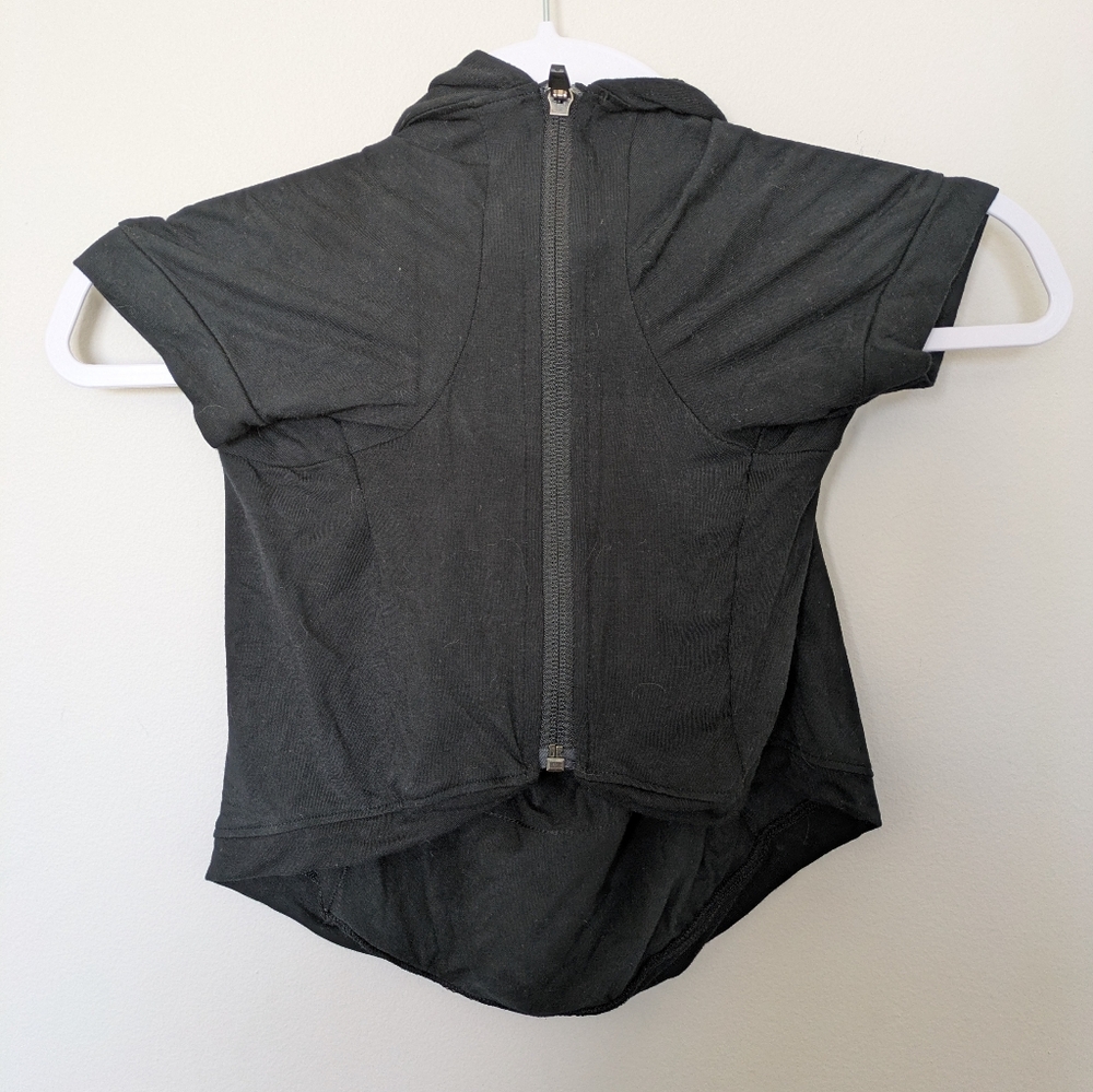 MeUndies Black Short-Sleeve Hooded Top with Back Zipper Sz L